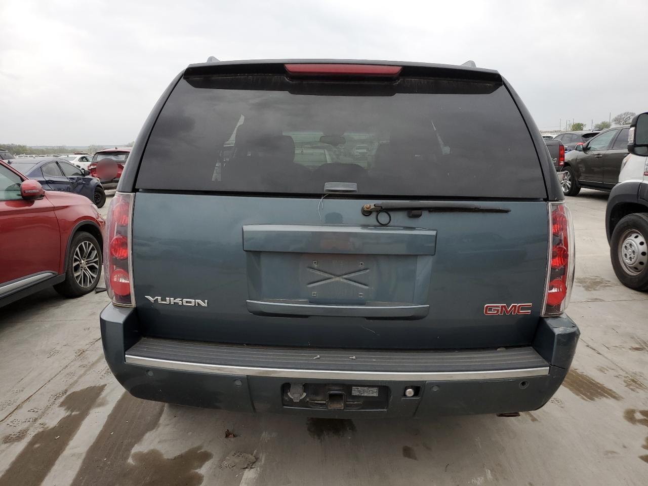 1GKFK63817J308652 2007 GMC Yukon Denali