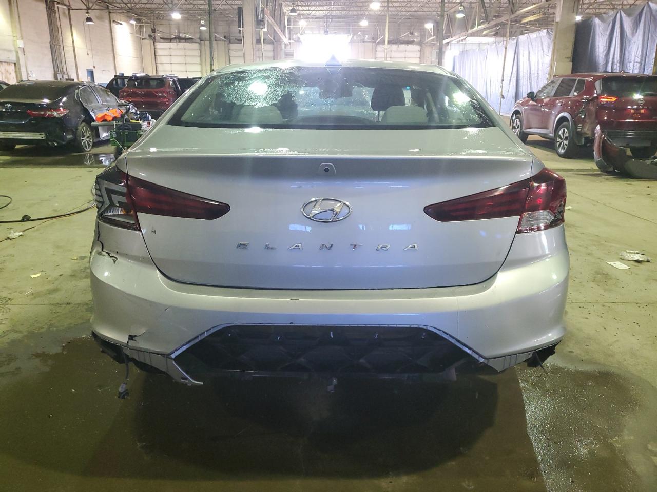 2020 Hyundai Elantra Sel vin: 5NPD84LF5LH575171