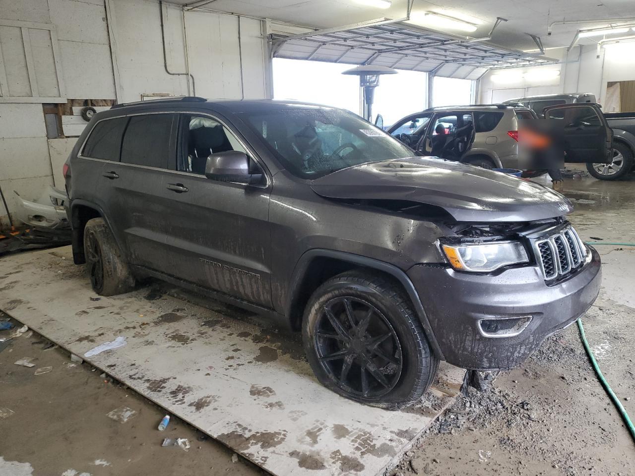 1C4RJEAG4HC763419 2017 Jeep Grand Cherokee Laredo