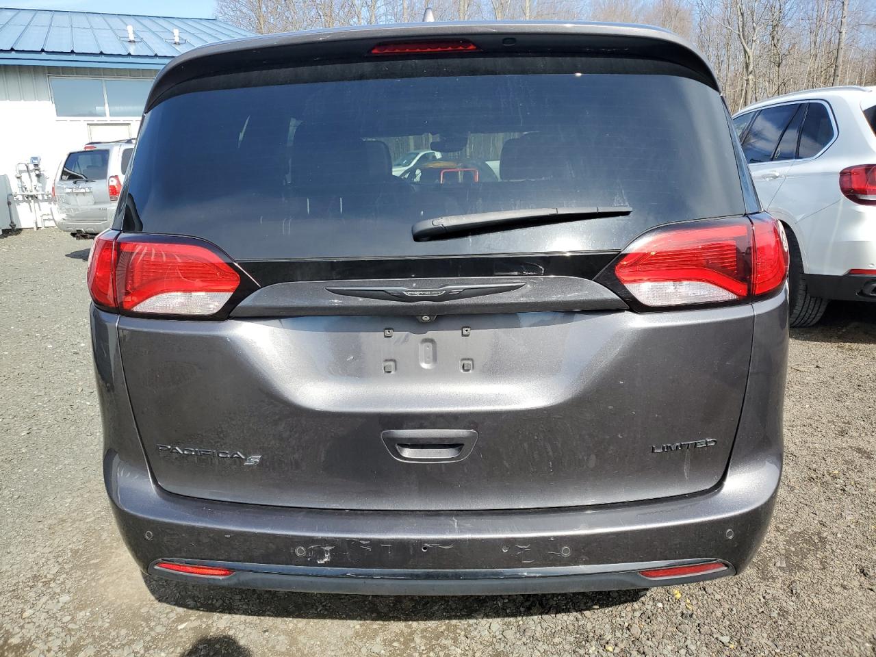 2c4rc1gg5jr212391 2C4RC1GG5JR212391 2018 Chrysler Pacifica Limited
