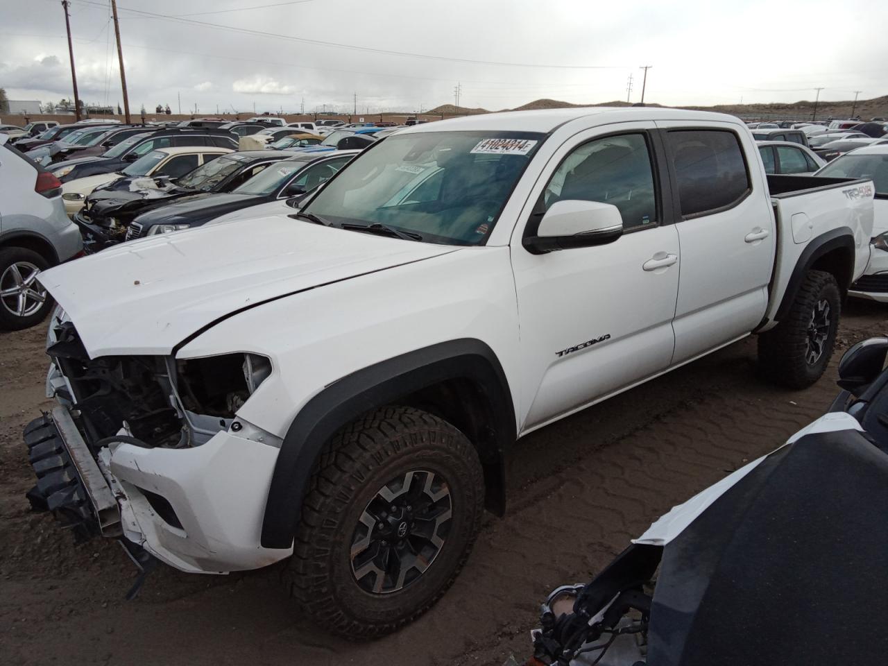 2013 Toyota Tacoma Double Cab vin: 3TMLU4EN7DM118854