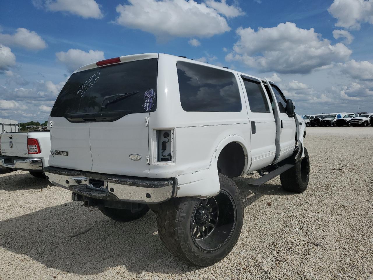 1FMNU43S61EA18856 2001 Ford Excursion Limited