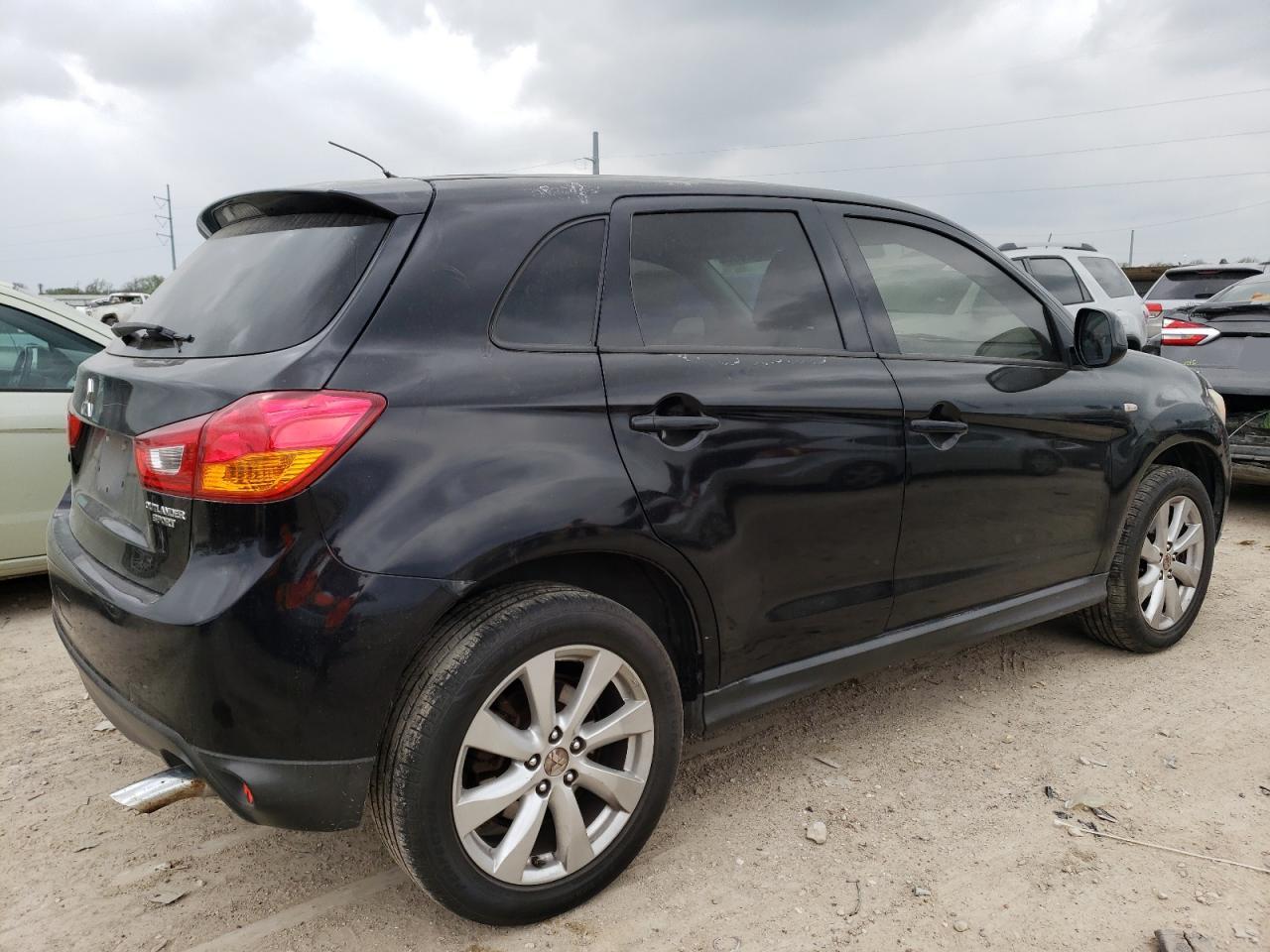 4A4AP3AU2FE017910 2015 Mitsubishi Outlander Sport Es