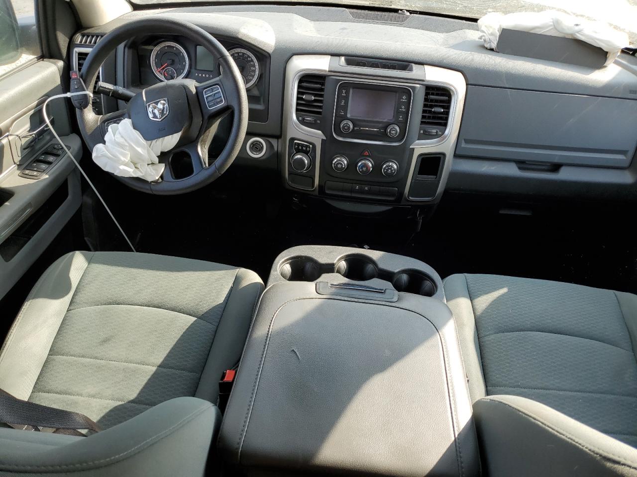 1C6RR6GT2GS375796 2016 Ram 1500 Slt