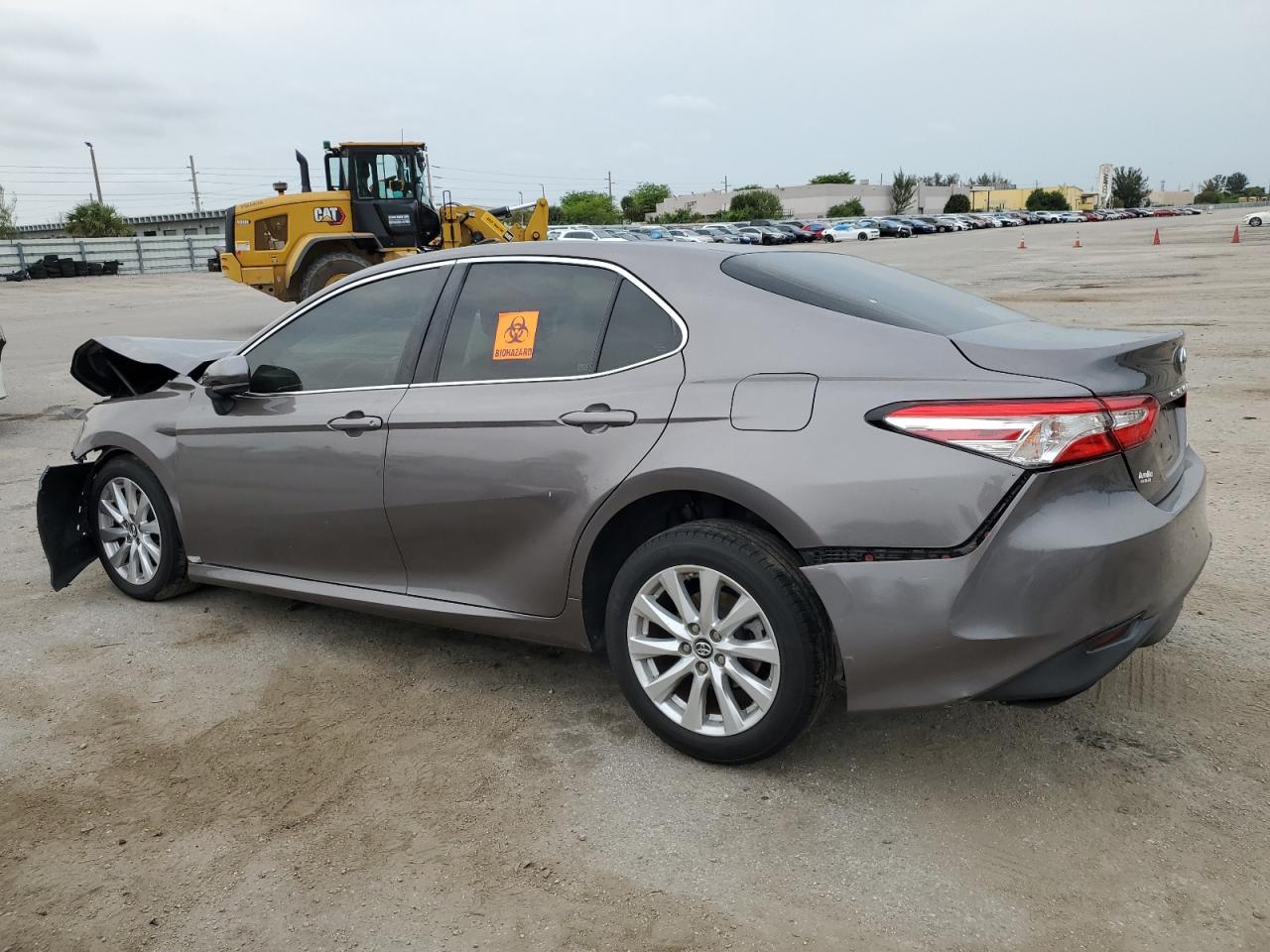 2018 Toyota Camry L vin: 4T1B11HK3JU556259