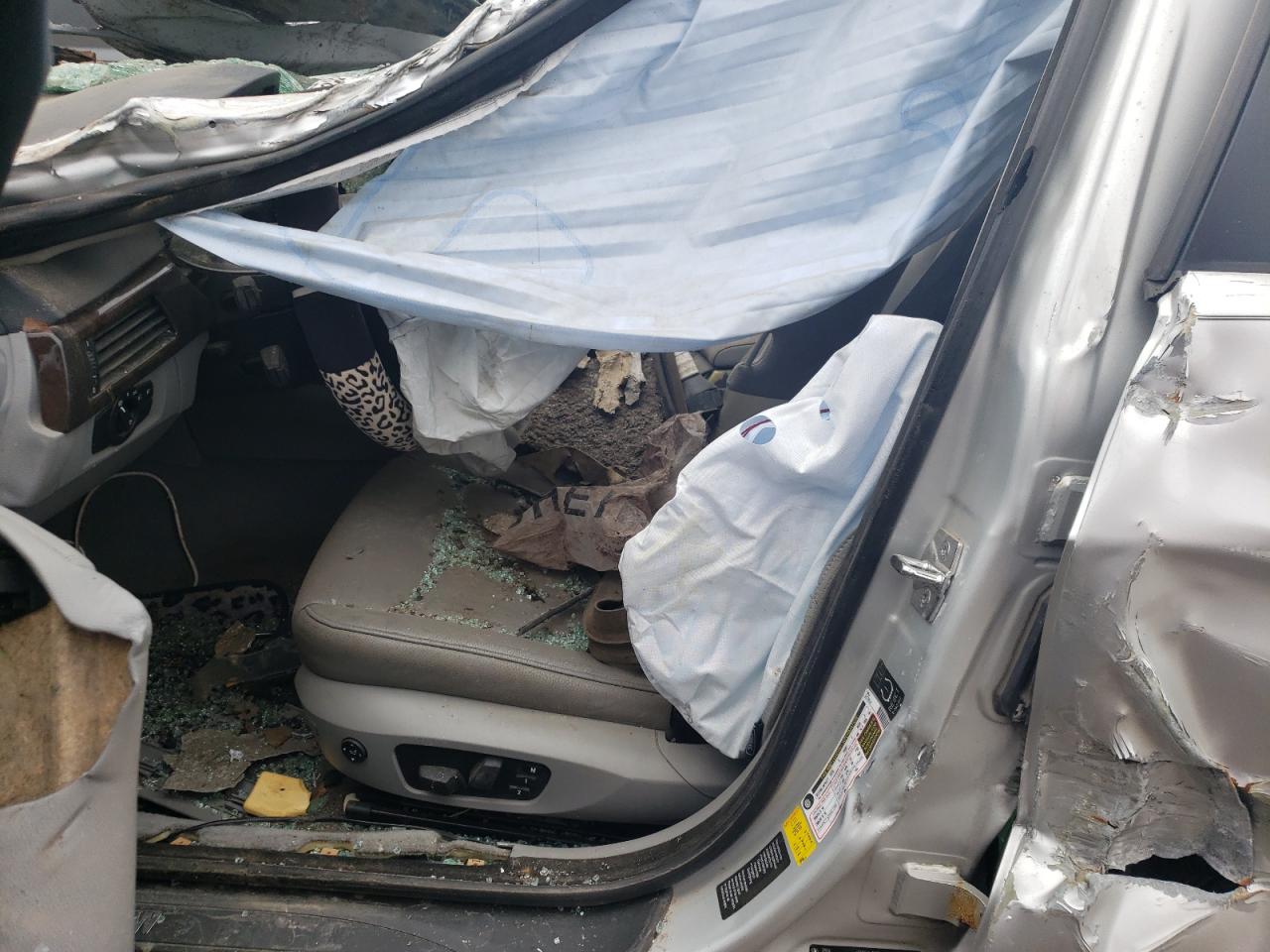 WBAVC93587KX53165 2007 BMW 328 Xi