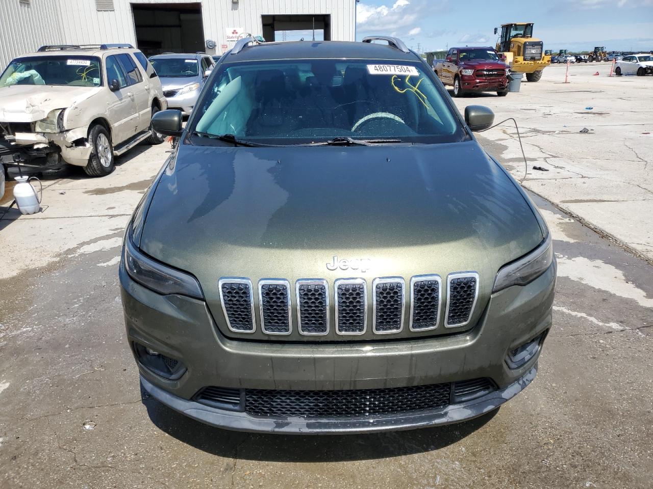 1C4PJLLB0KD223063 2019 Jeep Cherokee Latitude Plus