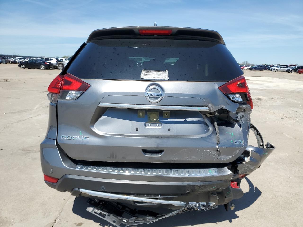 2019 Nissan Rogue S vin: JN8AT2MT1KW264828