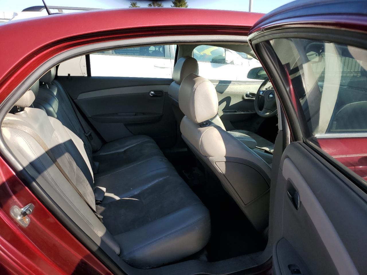 1G1ZJ57759F112204 2009 Chevrolet Malibu 2Lt