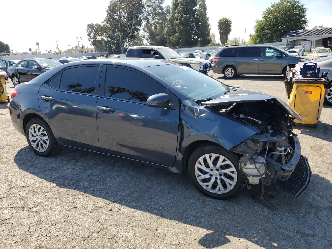 2T1BURHE4JC036976 2018 Toyota Corolla L