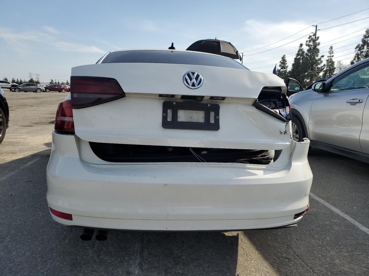 3VWDB7AJ9JM218445 2018 Volkswagen Jetta Se