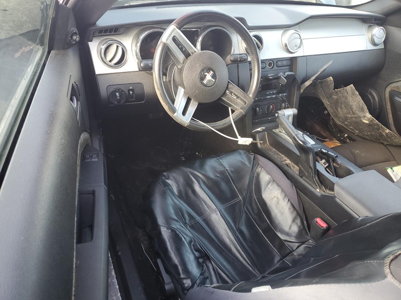 1ZVHT80N265106379 2006 Ford Mustang