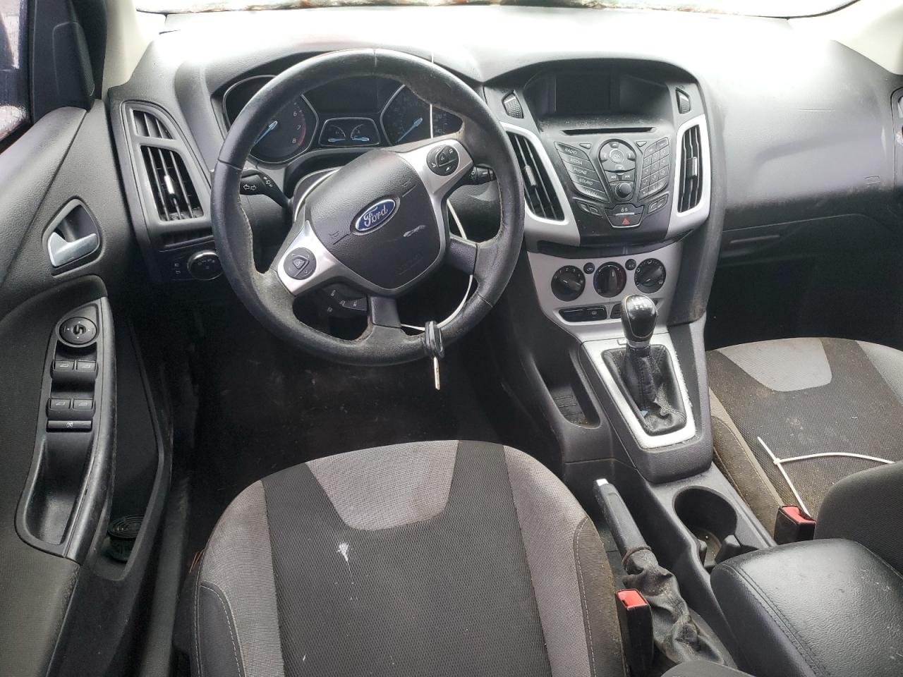 1FADP3F24EL180330 2014 Ford Focus Se