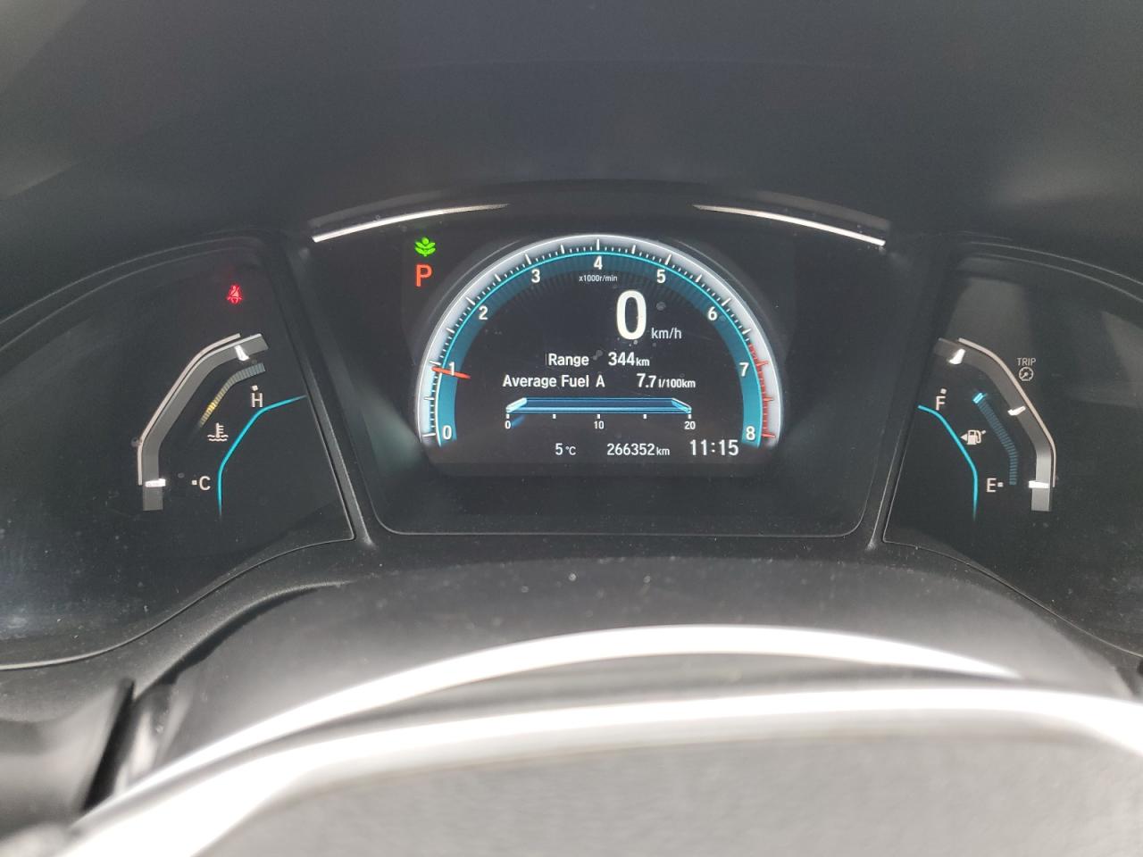 2HGFC2F59JH007852 2018 Honda Civic Lx