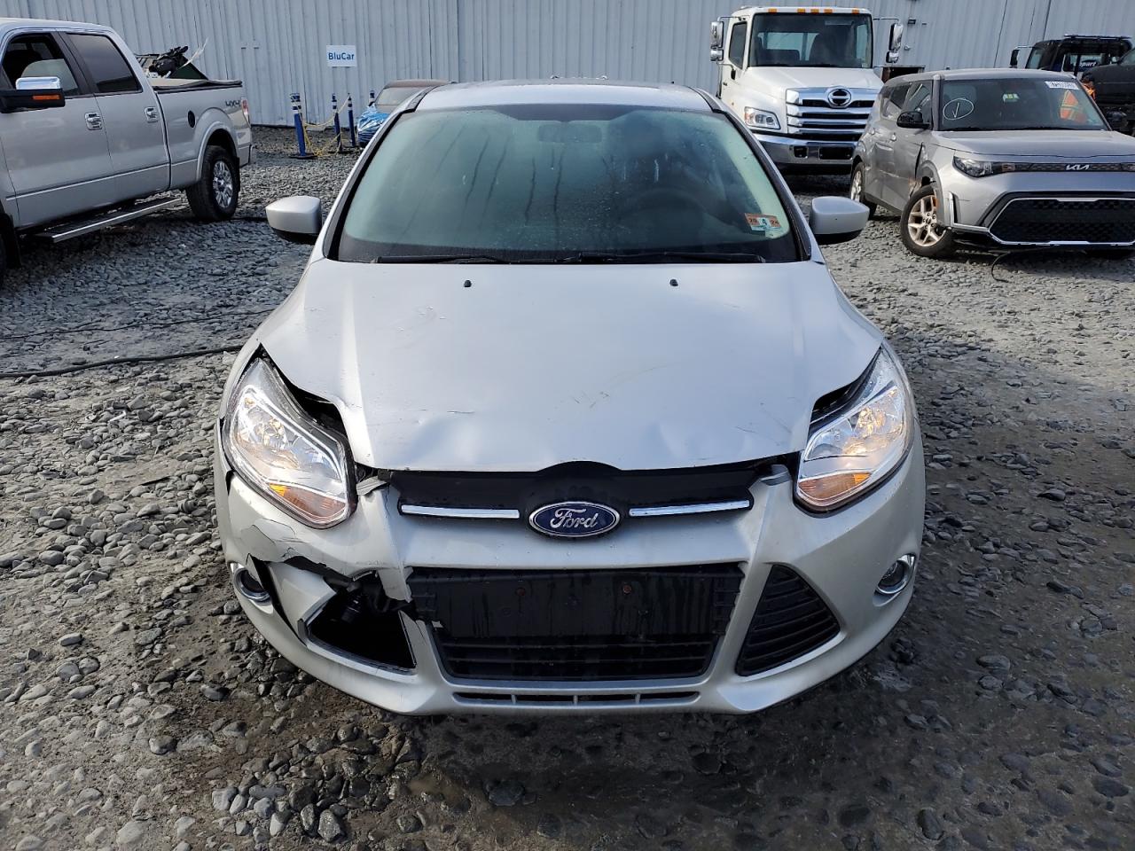 1FAHP3F25CL106347 2012 Ford Focus Se