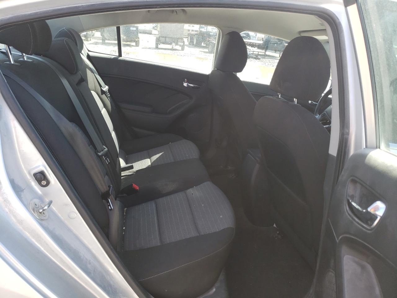 KNAFX4A83G5505445 2016 Kia Forte Ex