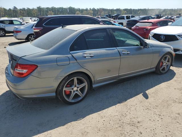 VIN WDDGF8ABXDR258027 2013 Mercedes-Benz C-Class, 3... no.3