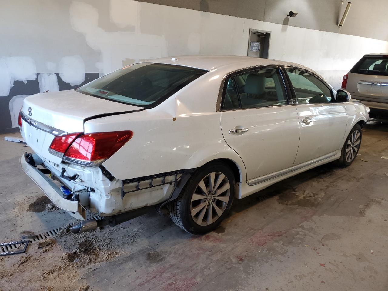 4T1BK3DB9CU467457 2012 Toyota Avalon Base