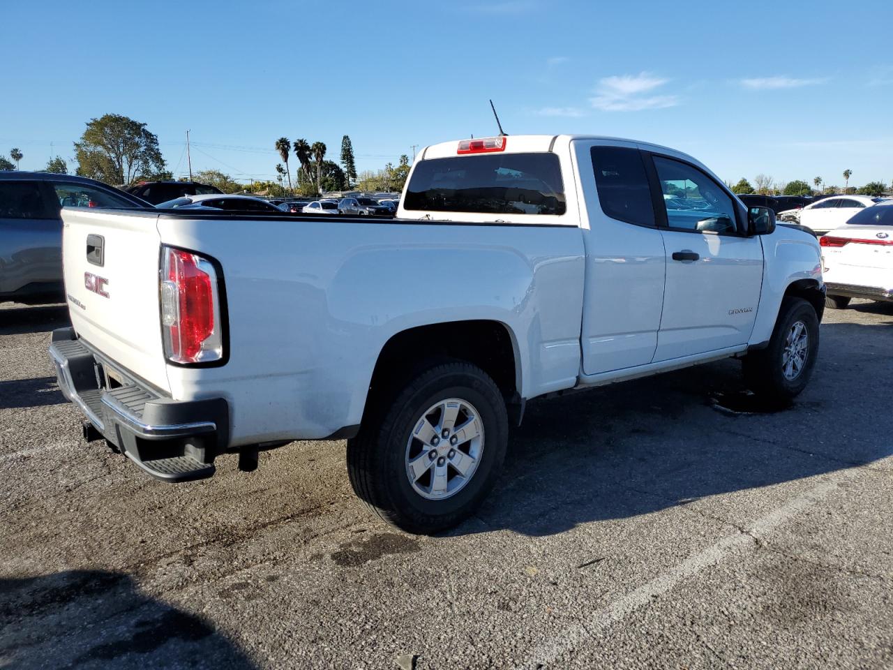 2018 GMC Canyon vin: 1GTH5BEN5J1205894