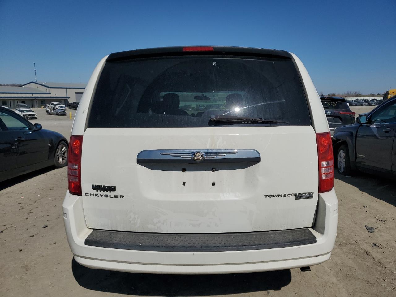 2A4RR5D14AR192828 2010 Chrysler Town & Country Touring