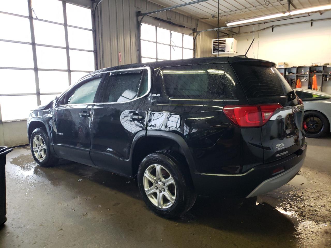 Lot #2935982927 2018 GMC ACADIA SLE