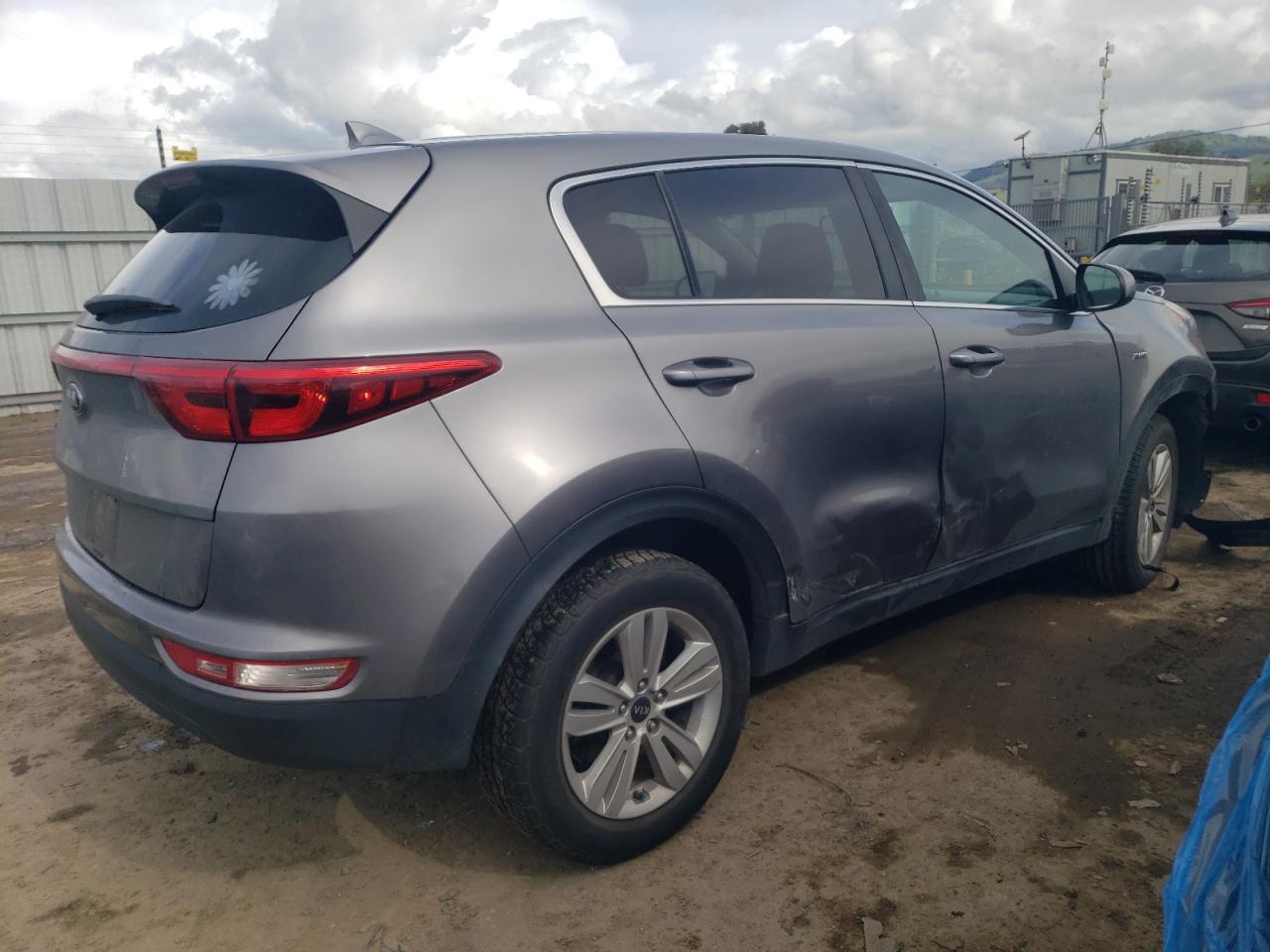 KNDPMCAC1H7256521 2017 Kia Sportage Lx