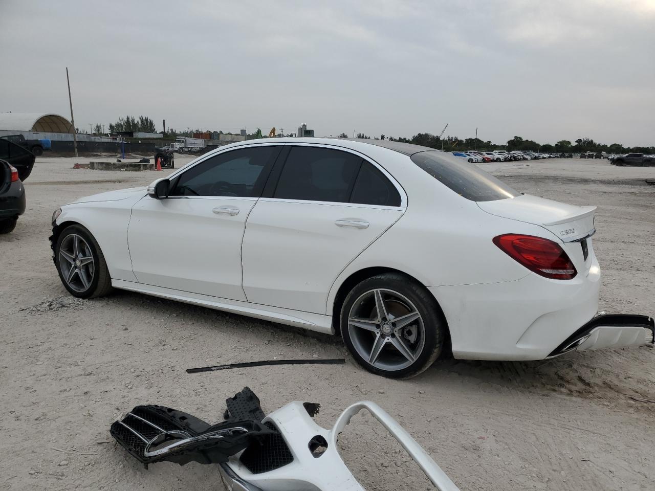 55SWF4JB7FU070720 2015 Mercedes-Benz C 300