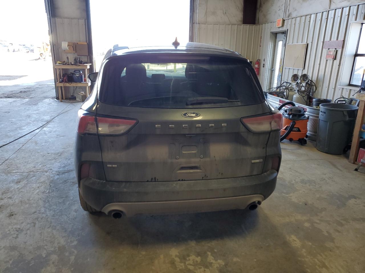 Lot #2769098656 2020 FORD ESCAPE SE