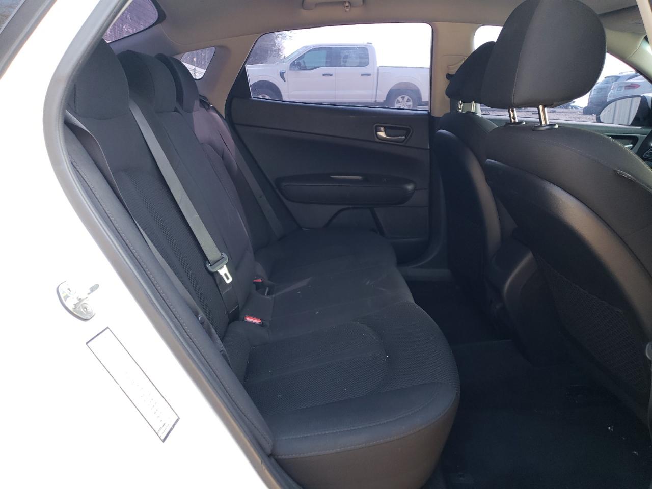 5XXGT4L35KG299702 2019 Kia Optima Lx