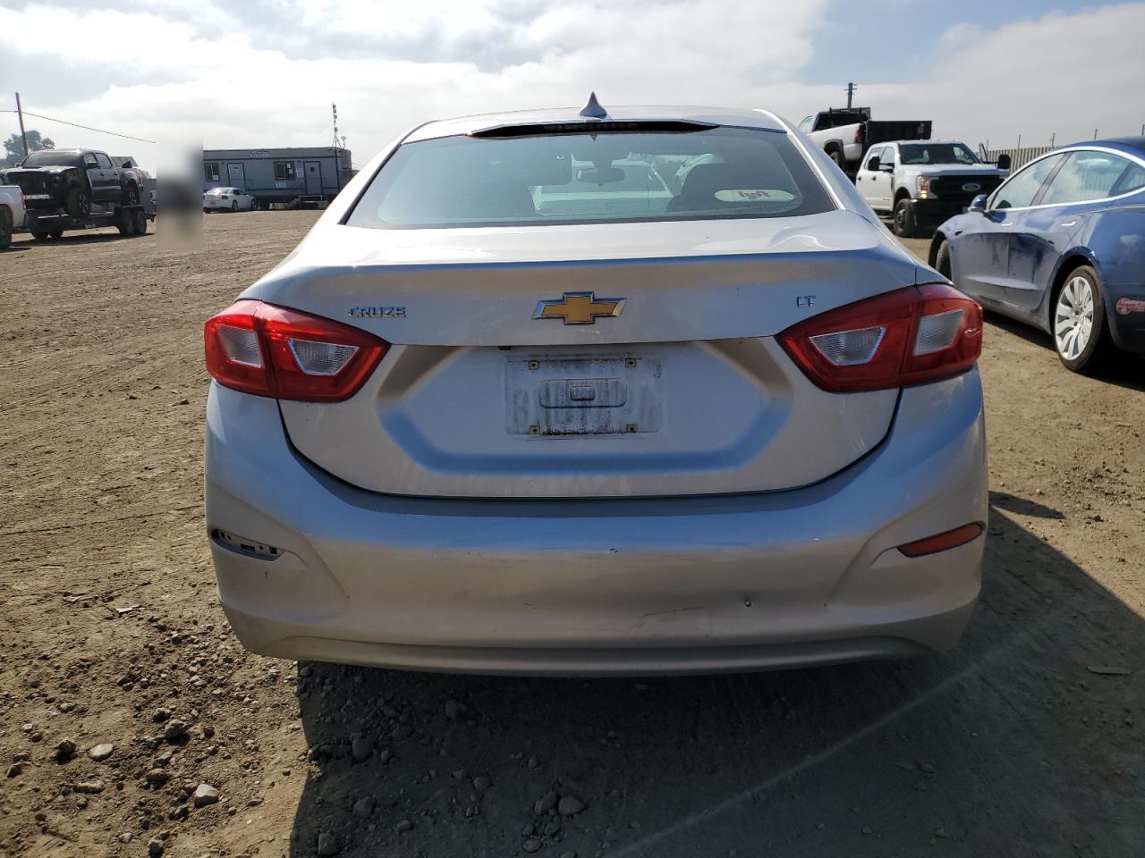 3G1BE5SM8HS557789 2017 Chevrolet Cruze Lt