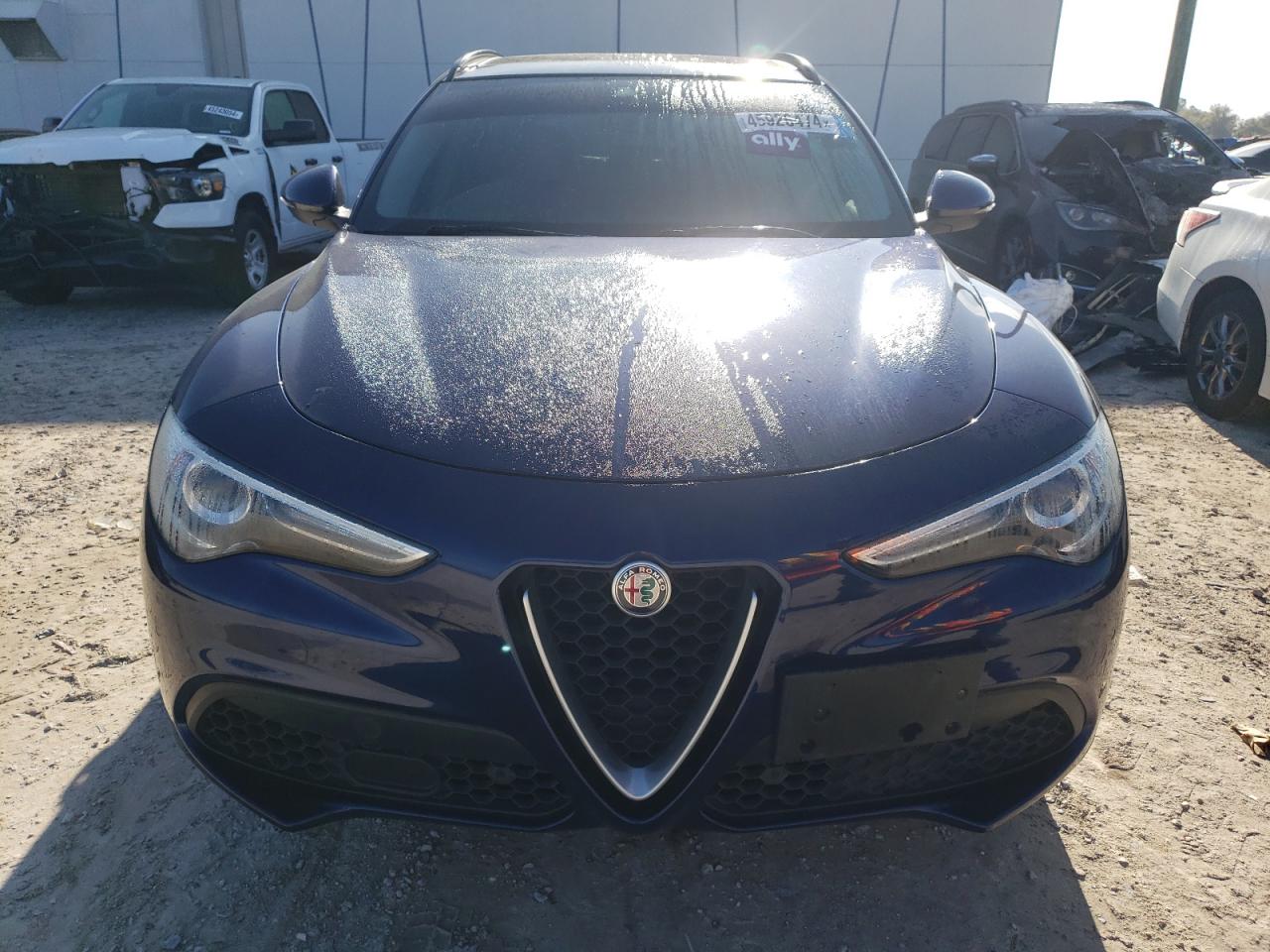 zasfakpnxj7b98882 ZASFAKPNXJ7B98882 2018 Alfa Romeo Stelvio Sport