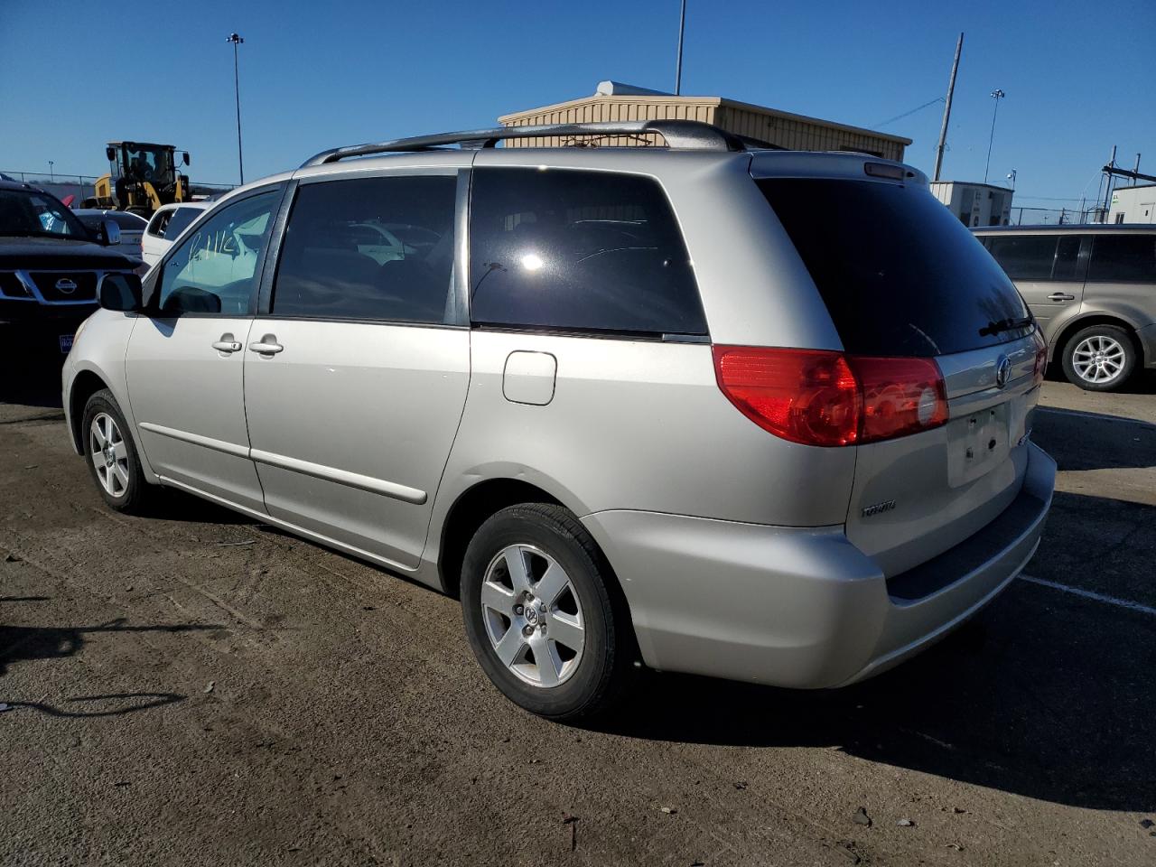 Lot #3029268889 2009 TOYOTA SIENNA CE