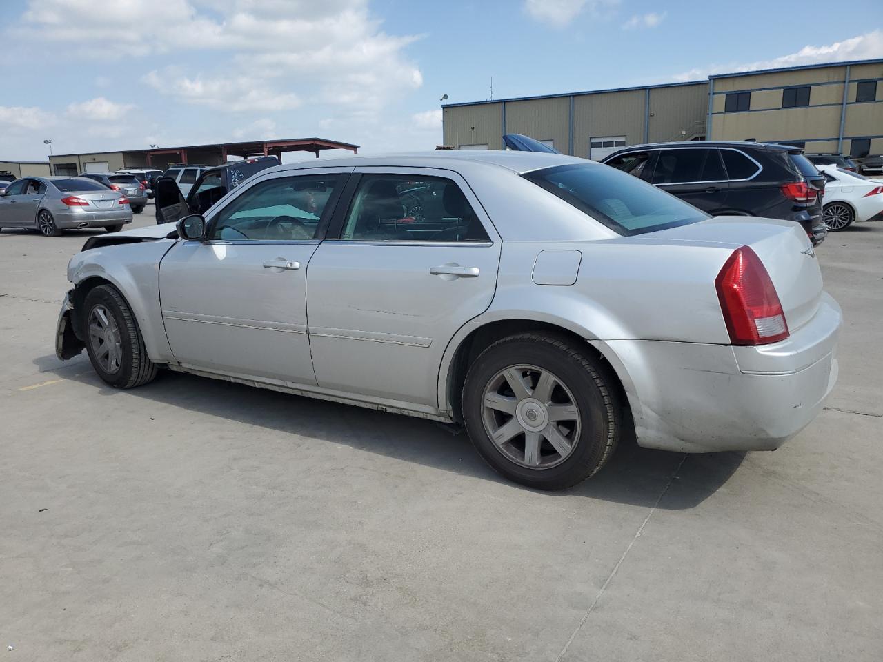 2C3JA53G55H620390 2005 Chrysler 300 Touring