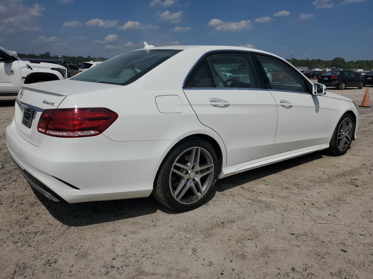 WDDHF8JB8EA898810 2014 Mercedes-Benz E 350 4Matic