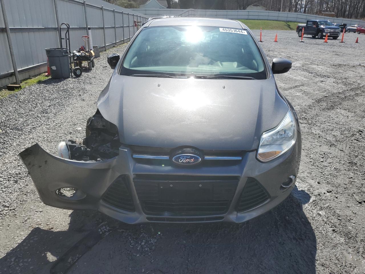 1FAHP3H2XCL309070 2012 Ford Focus Sel