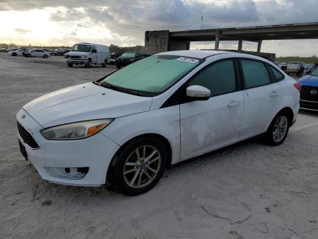 Lot #2420731857 2015 FORD FOCUS SE salvage car