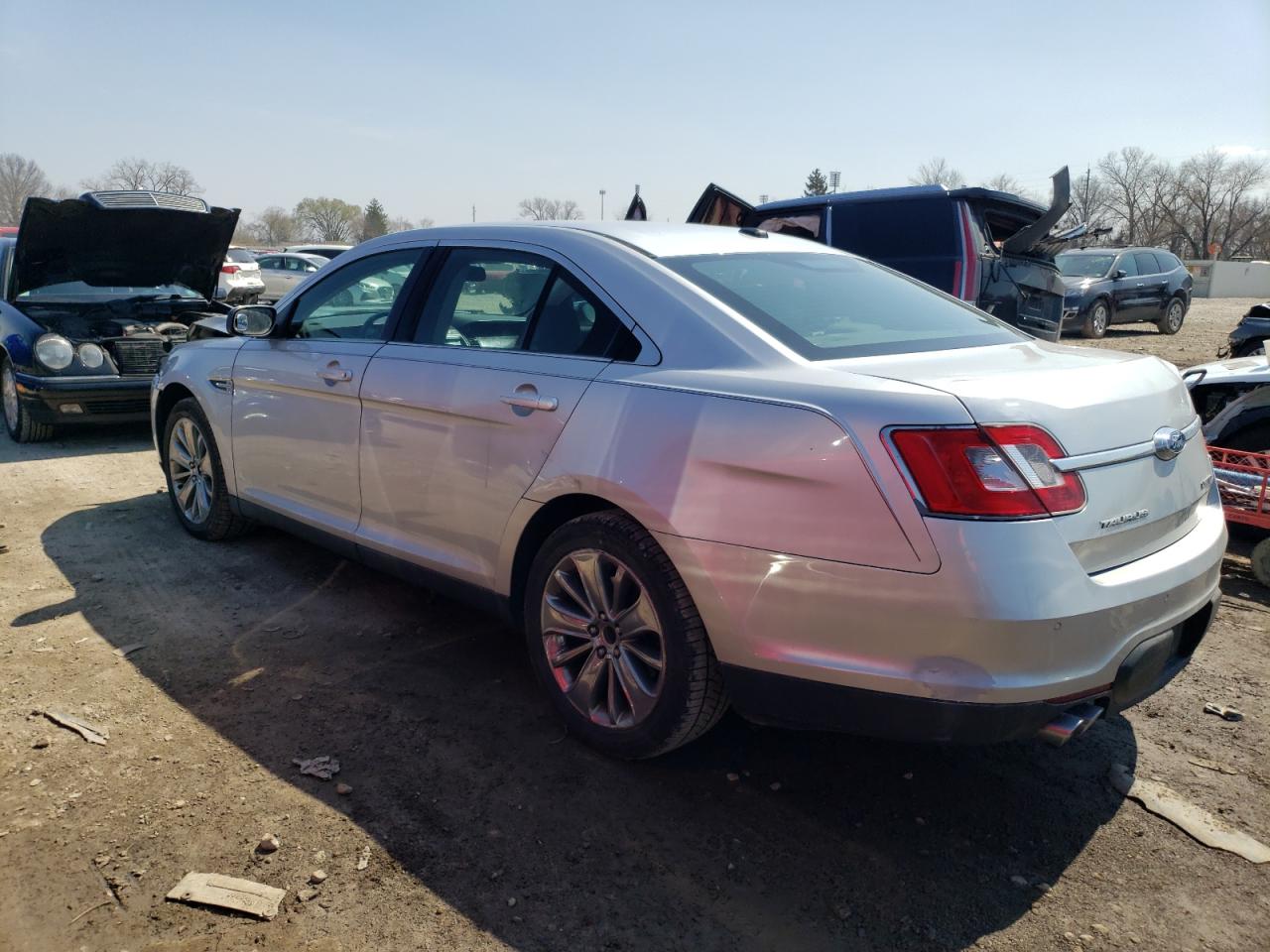 1FAHP2FW0BG135839 2011 Ford Taurus Limited