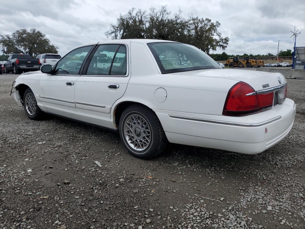 2MEFM74WXYX683200 2000 Mercury Grand Marquis Gs