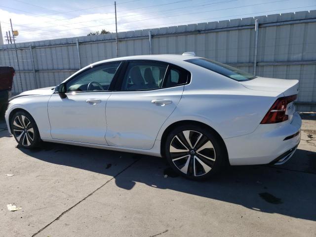 2022 VOLVO S60 B5 MOM 7JRL12TZ4NG157417