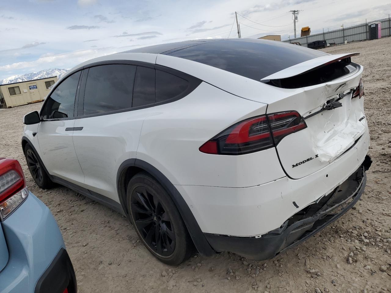 2019 Tesla Model X vin: 5YJXCAE27KF154277