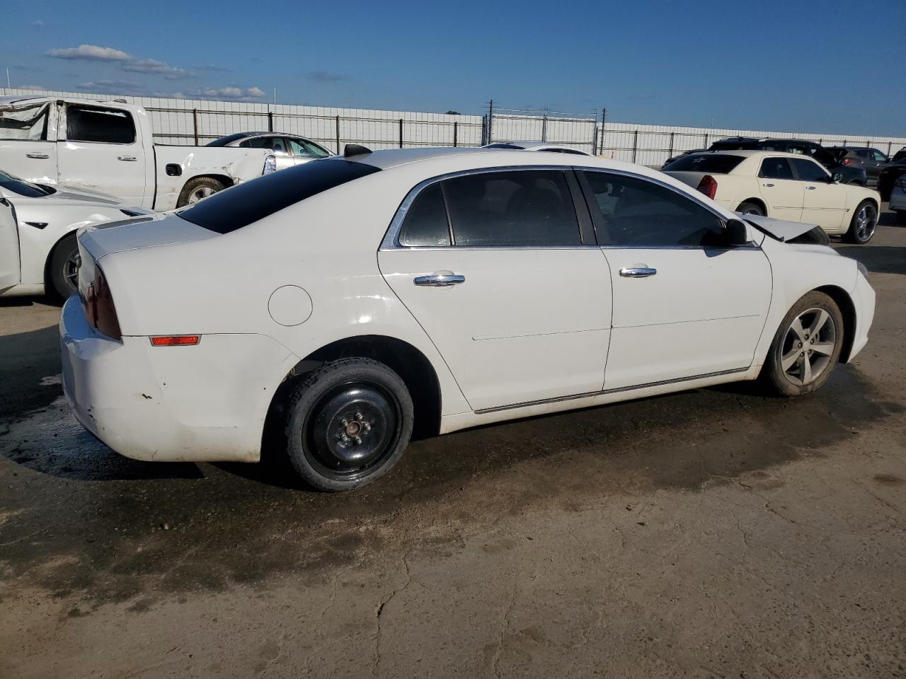 1G1ZD5E05CF386104 2012 Chevrolet Malibu 2Lt