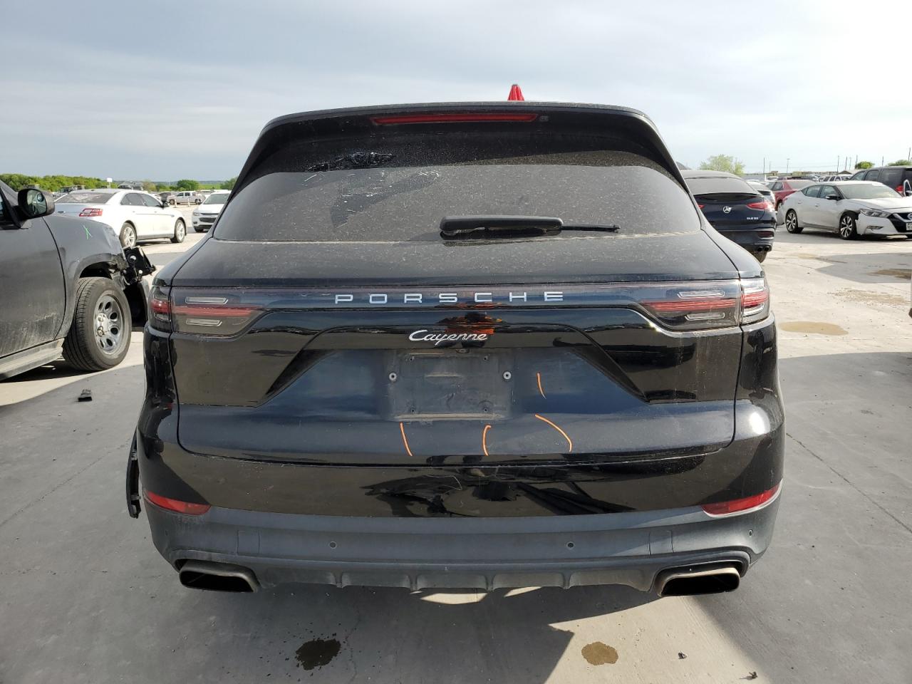 WP1AA2AY1KDA13464 2019 Porsche Cayenne