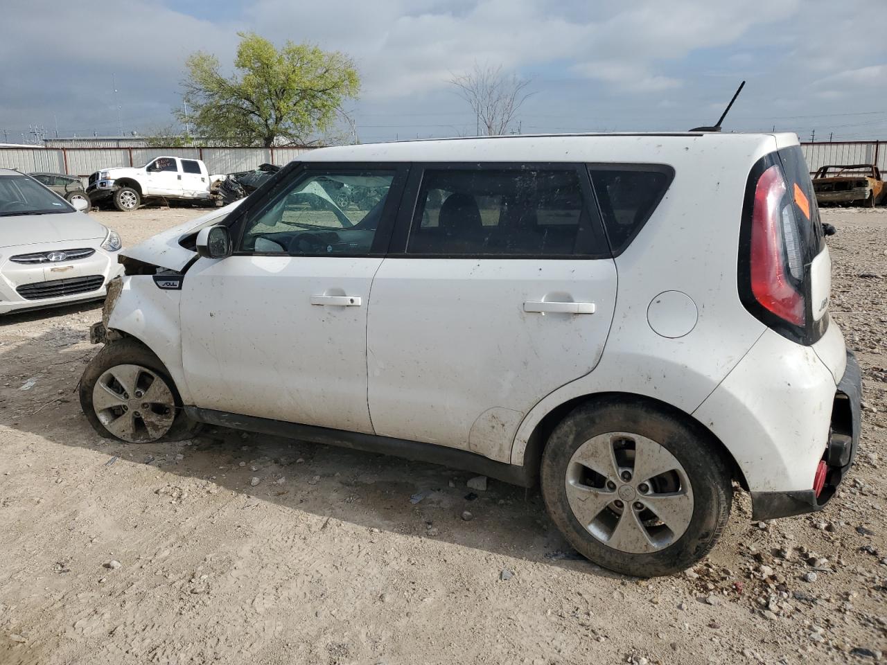 KNDJN2A22F7231483 2015 Kia Soul