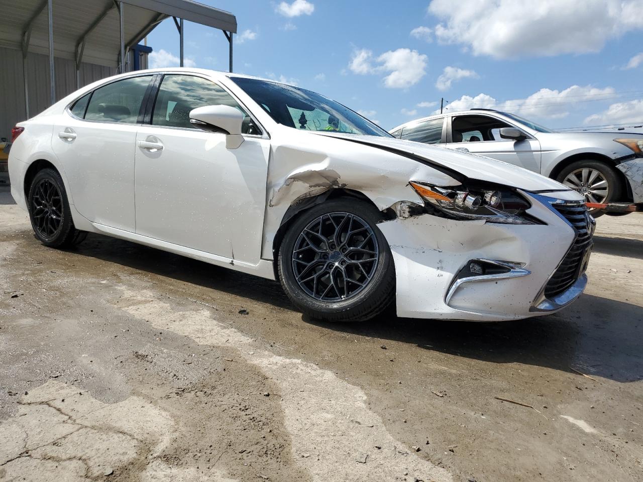 JTHBK1GGXG2222585 2016 Lexus Es 350