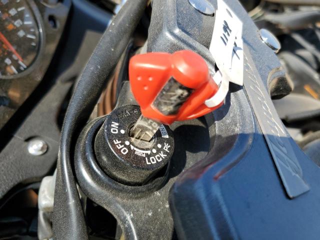 2005 SUZUKI GSX1300 RK JS1GW71AX52111559