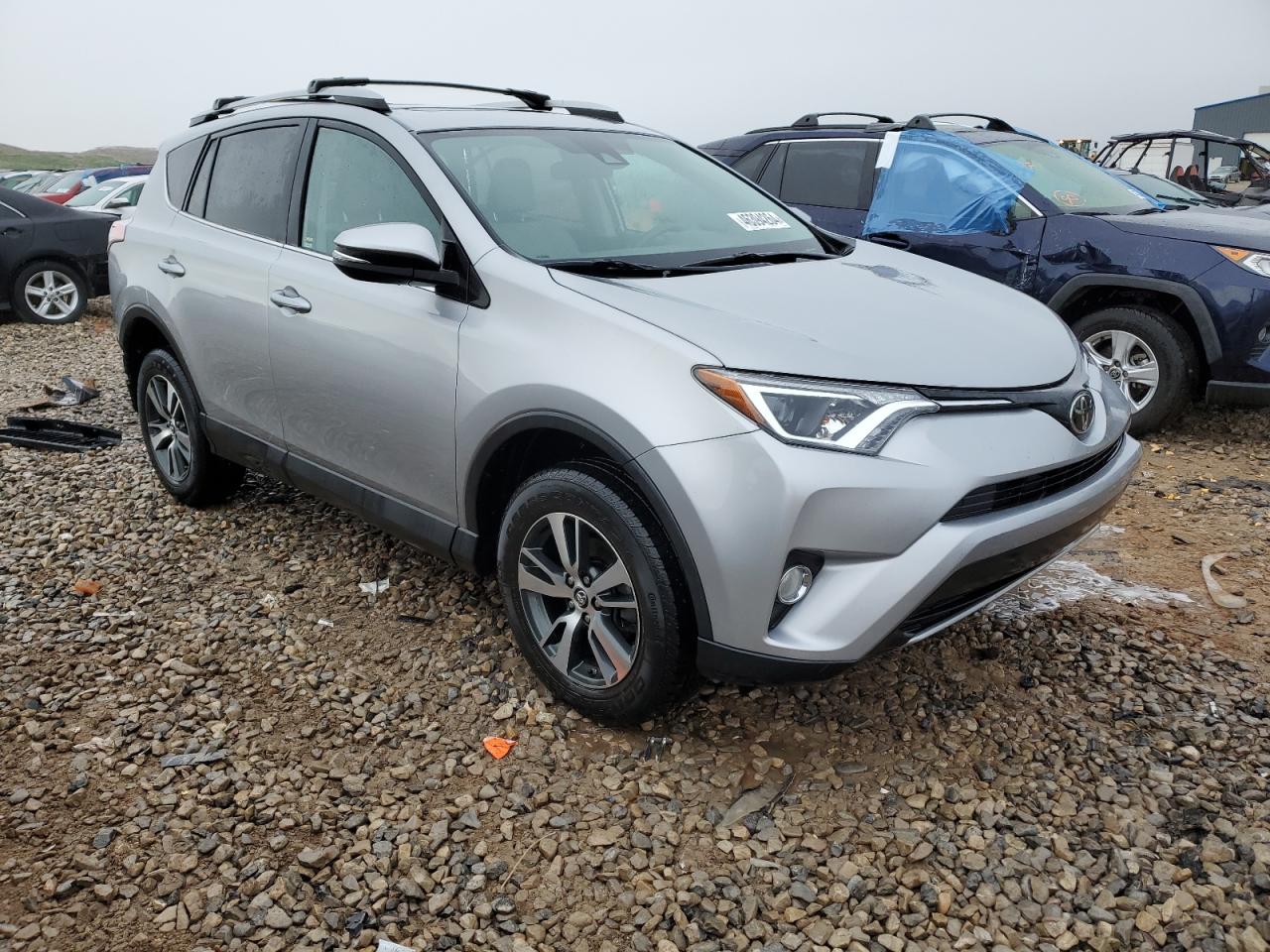 2017 Toyota Rav4 Xle vin: 2T3WFREV6HW401738