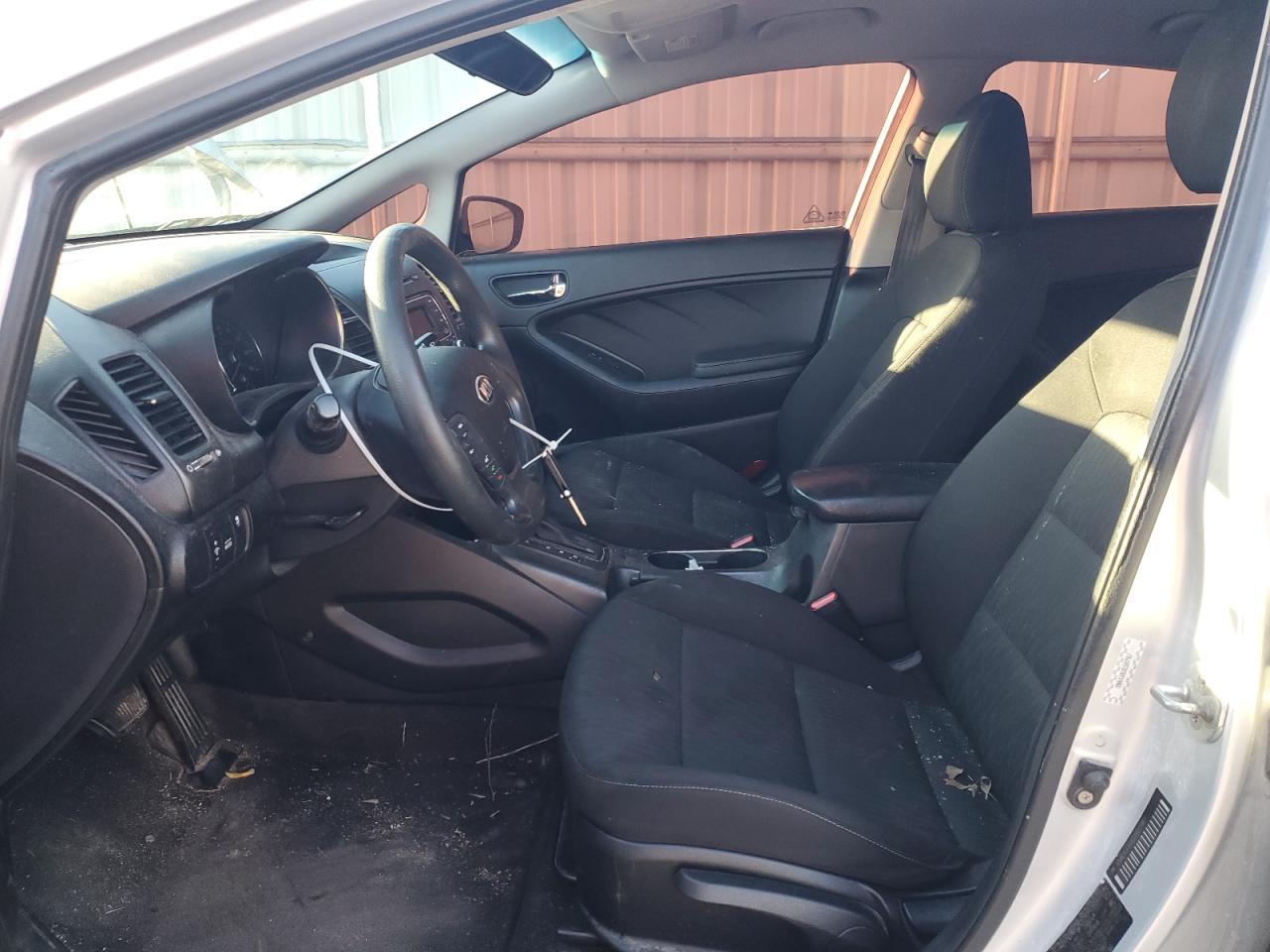 KNAFK4A6XG5607967 2016 Kia Forte Lx