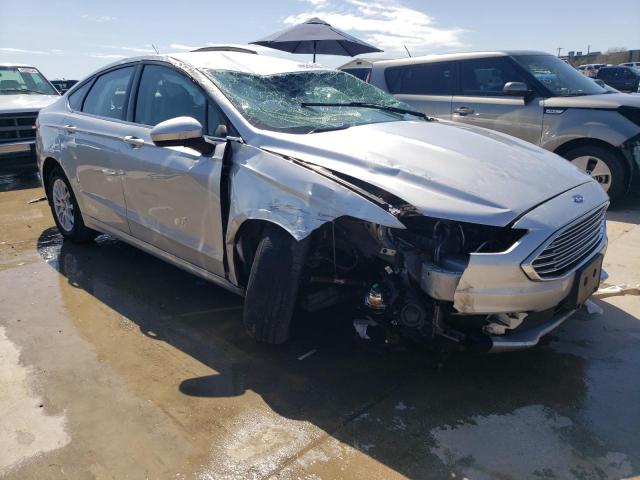 VIN 3FA6P0G7XJR231763 2018 Ford Fusion, S no.4