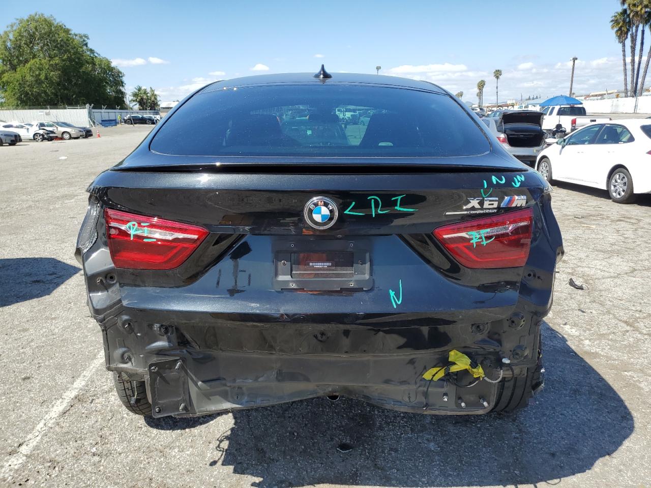 5YMKW8C56J0Y74536 2018 BMW X6 M