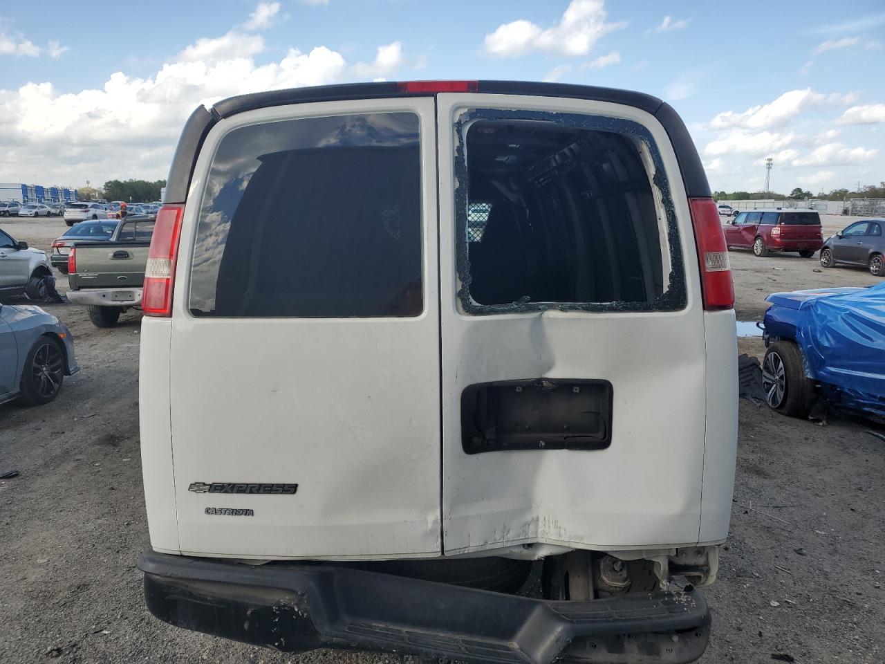 1GCWGBFF9H1107759 2017 Chevrolet Express G2500